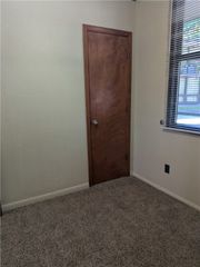 7 S University Avenue, Fayetteville, AR 72701