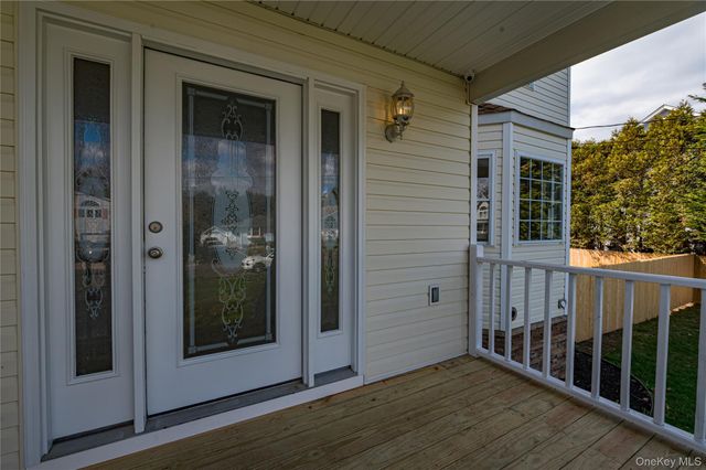 44 Westminster Drive, Shirley, NY 11967