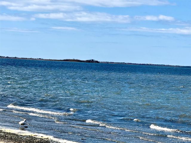 44 Westminster Drive, Shirley, NY 11967