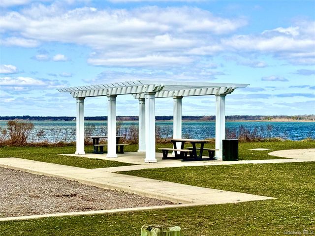 44 Westminster Drive, Shirley, NY 11967