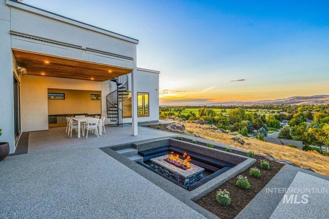 3492 E Heartleaf Dr, Boise, ID 83716