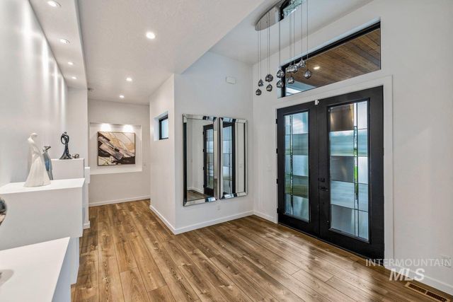 3492 E Heartleaf Dr, Boise, ID 83716