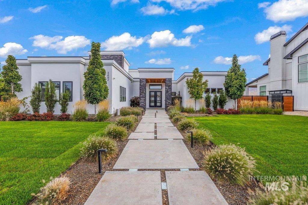 3492 E Heartleaf Dr, Boise, ID 83716