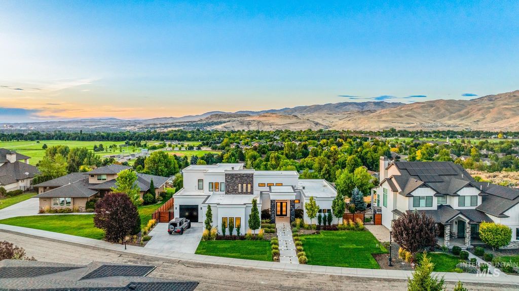 3492 E Heartleaf Dr, Boise, ID 83716 photo 3