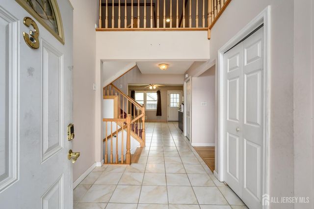 3 Charles Court, Edison, NJ 08820