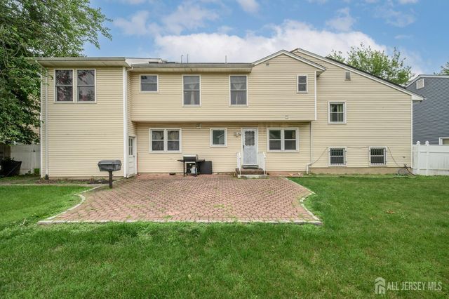 3 Charles Court, Edison, NJ 08820
