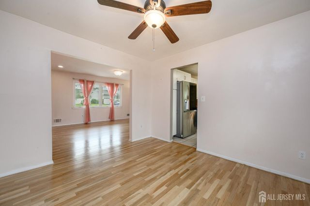 3 Charles Court, Edison, NJ 08820