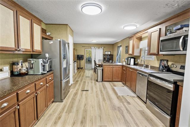 1575 Davis Road W, Fairmount, GA 30139