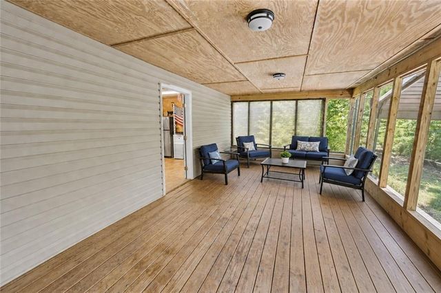 1575 Davis Road W, Fairmount, GA 30139