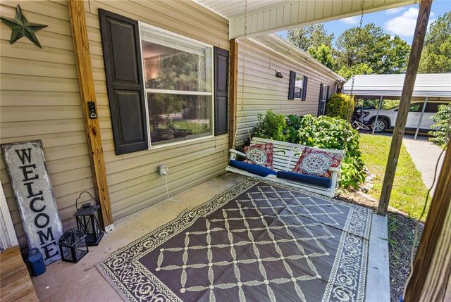 1575 Davis Road W, Fairmount, GA 30139