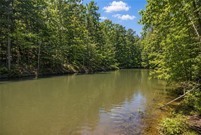 1575 Davis Road W, Fairmount, GA 30139