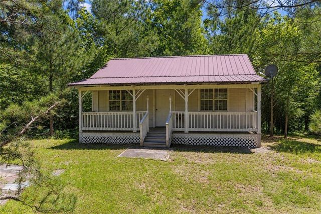 1575 Davis Road W, Fairmount, GA 30139