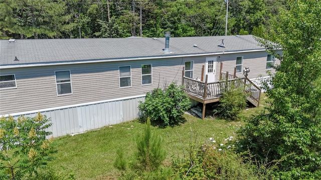 1575 Davis Road W, Fairmount, GA 30139