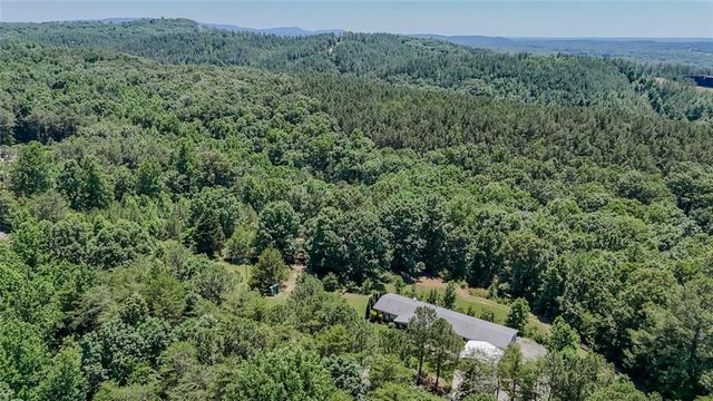 1575 Davis Road W, Fairmount, GA 30139