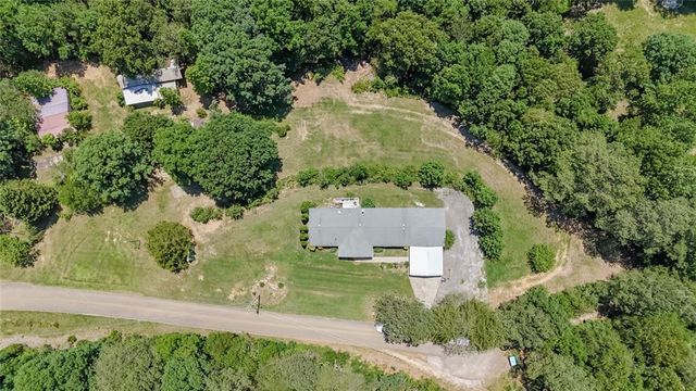 1575 Davis Road W, Fairmount, GA 30139