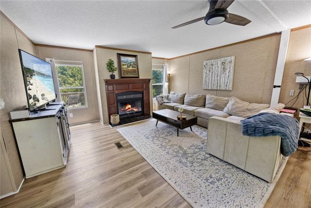 1575 Davis Road W, Fairmount, GA 30139