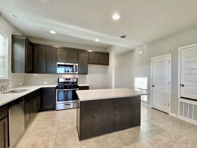 2309 Pecan Island DR, Leander, TX 78641