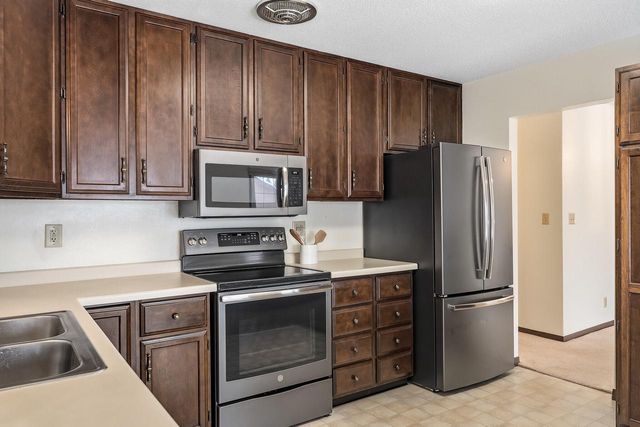 703 Hanson COURT, Onalaska, WI 54650