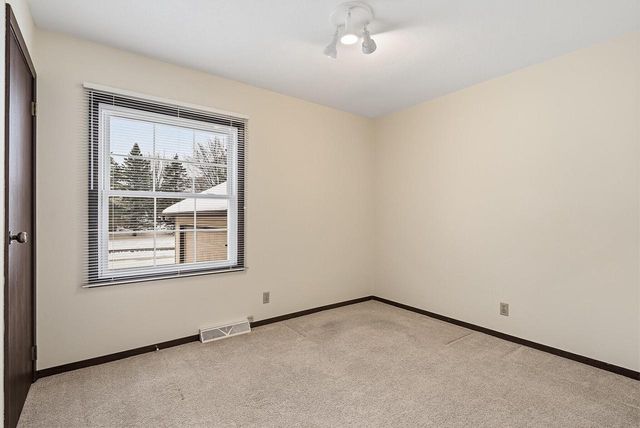 703 Hanson COURT, Onalaska, WI 54650