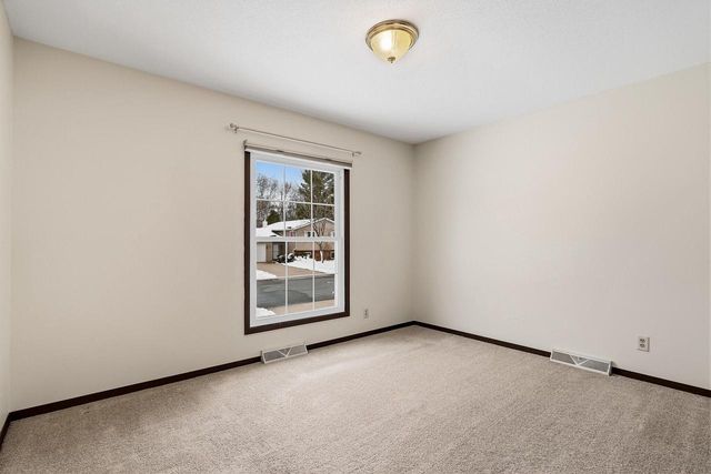 703 Hanson COURT, Onalaska, WI 54650