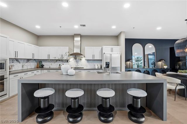 4575 Dean Martin Drive 307, Las Vegas, NV 89103