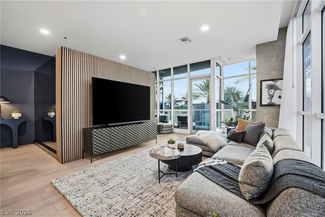 4575 Dean Martin Drive 307, Las Vegas, NV 89103