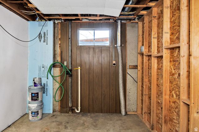 215 N 800 E, Hyrum, UT 84319