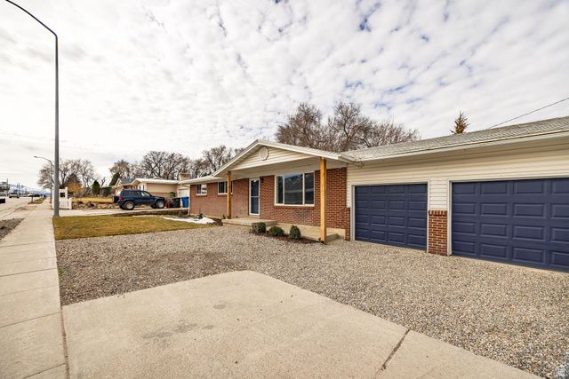 215 N 800 E, Hyrum, UT 84319