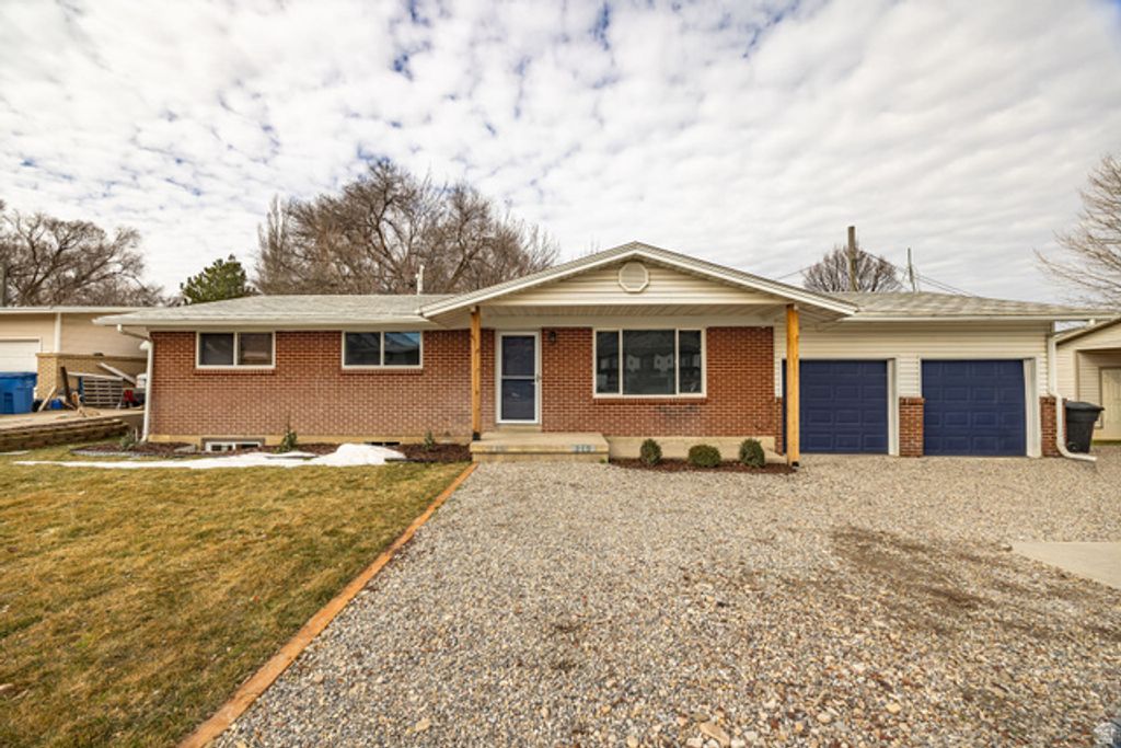 215 N 800 E, Hyrum, UT 84319