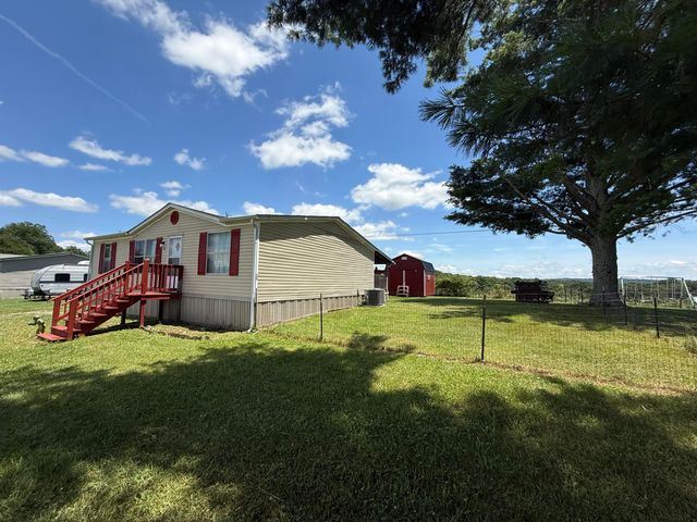 76 Kelsey Lane, Pikeville, TN 37367