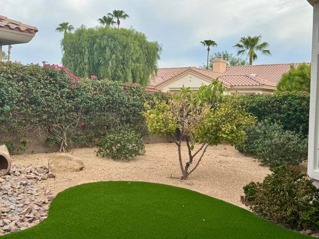 38517 Fallbrook Avenue, Palm Desert, CA 92211