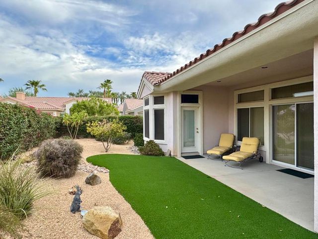 38517 Fallbrook Avenue, Palm Desert, CA 92211