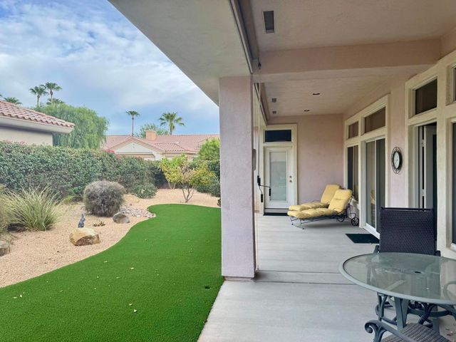 38517 Fallbrook Avenue, Palm Desert, CA 92211