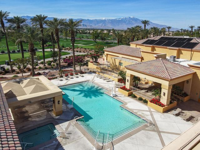 38517 Fallbrook Avenue, Palm Desert, CA 92211
