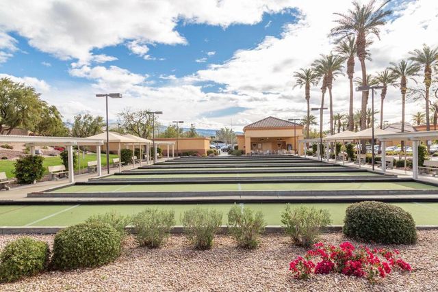 38517 Fallbrook Avenue, Palm Desert, CA 92211