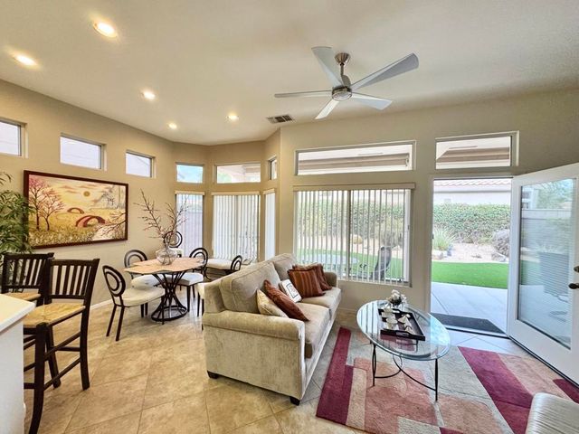 38517 Fallbrook Avenue, Palm Desert, CA 92211