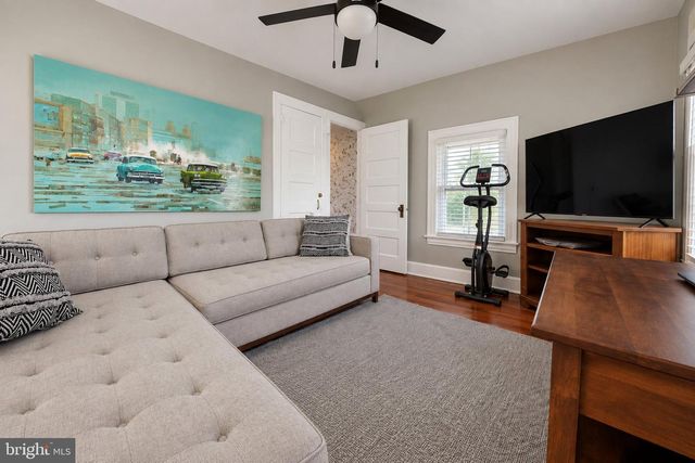 102 WEST AVE, Pitman, NJ 08071