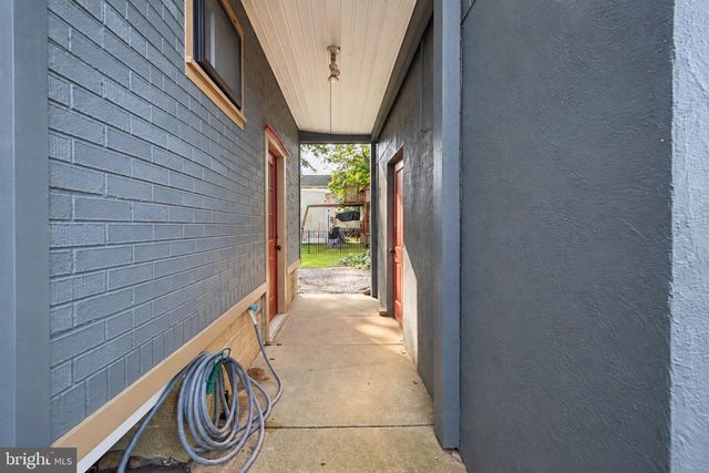 102 WEST AVE, Pitman, NJ 08071