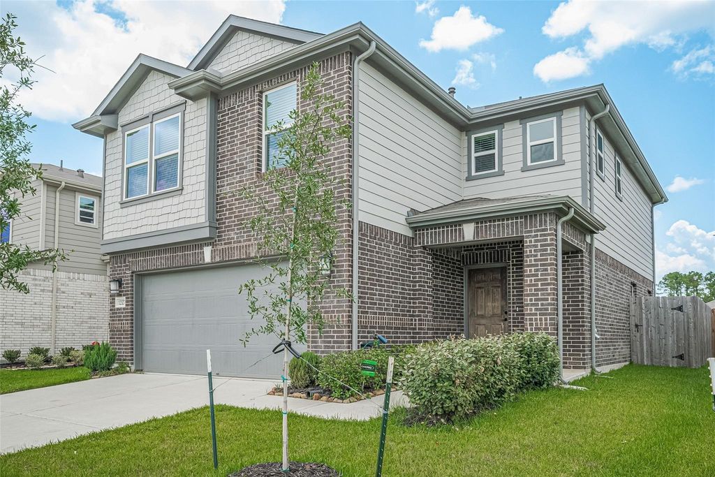 12327 Buck Sable Lane, Houston, TX 77044