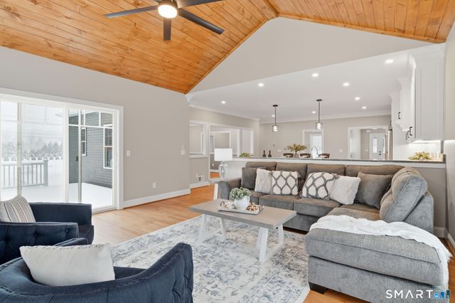 1 Elaine Drive, Suffield, CT 06093