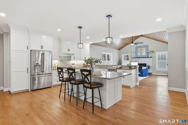 1 Elaine Drive, Suffield, CT 06093