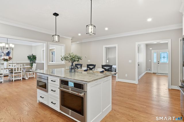 1 Elaine Drive, Suffield, CT 06093