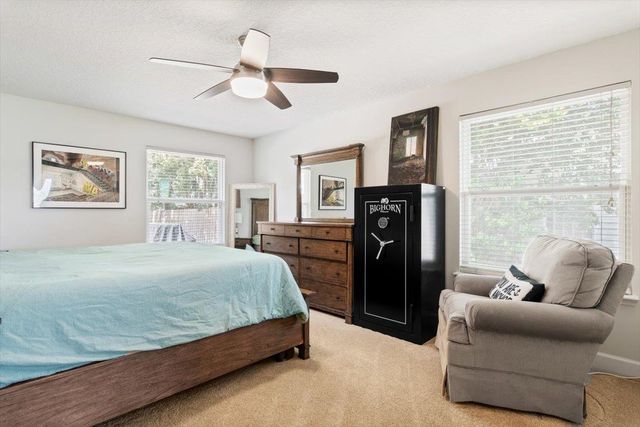 2066 E Forest Gate Dr, Jacksonville, FL 32246