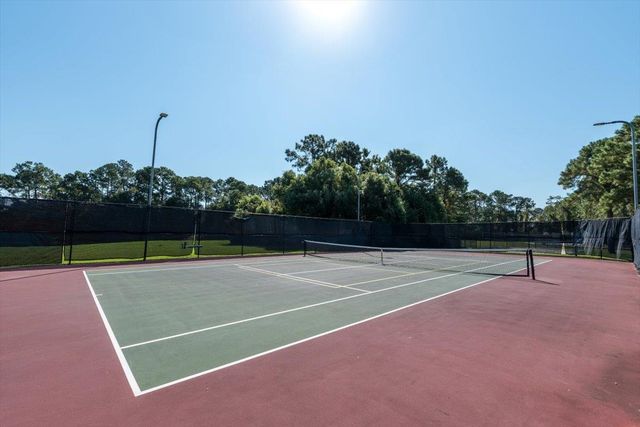 2066 E Forest Gate Dr, Jacksonville, FL 32246