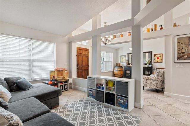 2066 E Forest Gate Dr, Jacksonville, FL 32246