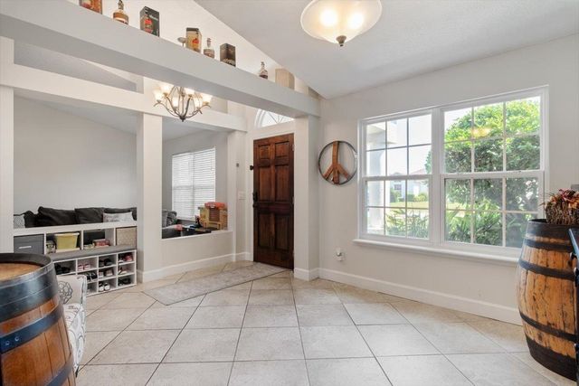 2066 E Forest Gate Dr, Jacksonville, FL 32246