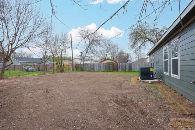 1143 Magnolia, Seguin, TX 78155