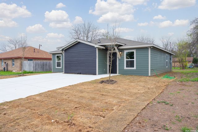 1143 Magnolia, Seguin, TX 78155