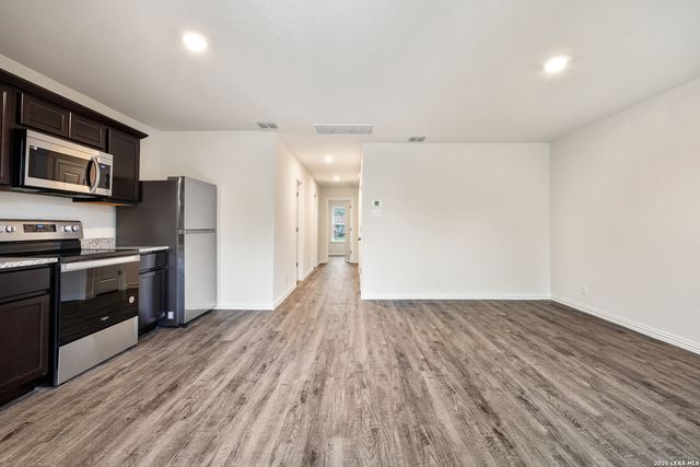 1143 Magnolia, Seguin, TX 78155
