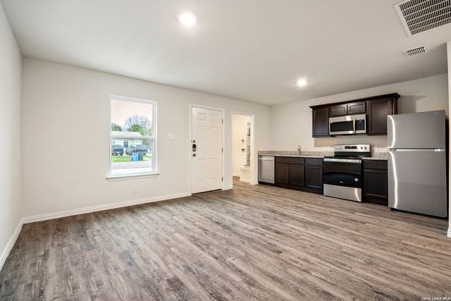 1143 Magnolia, Seguin, TX 78155